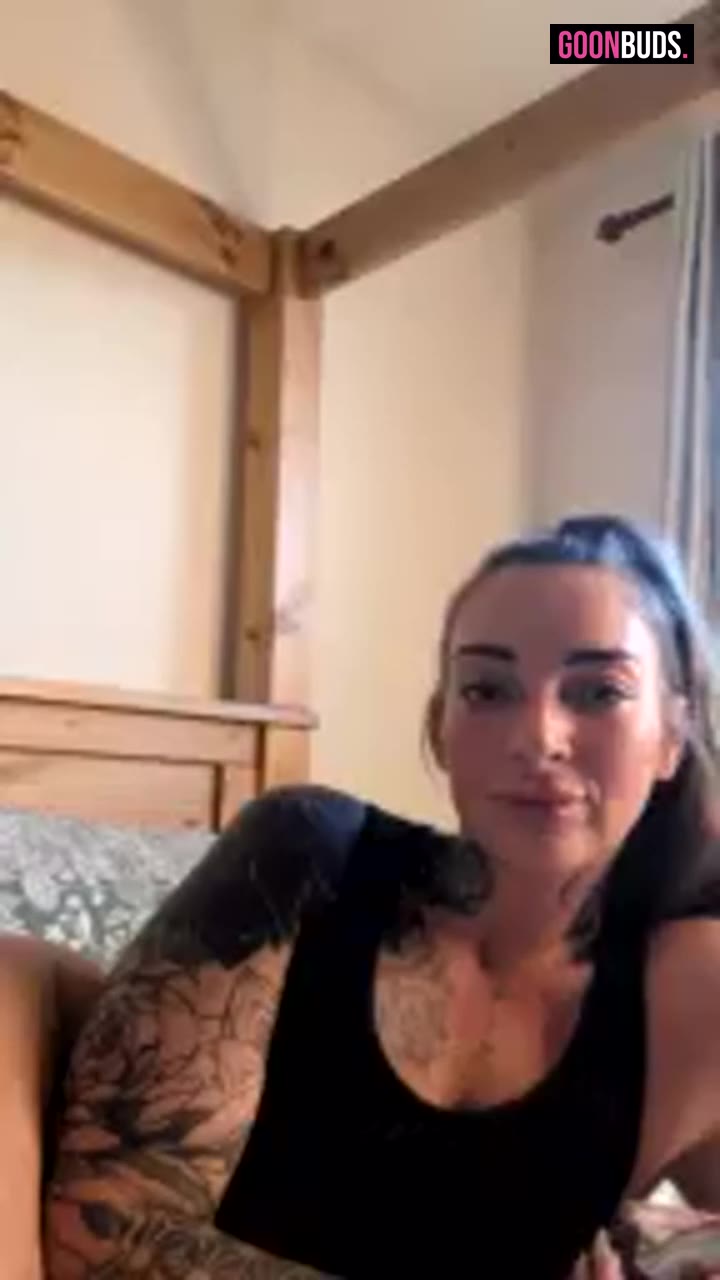 Roxy Reed Shows Off Her Squat Form